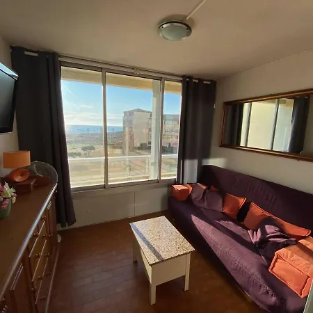 En Bord De Mer, 4 Couchages, Parking Privé, Près Des Commodités Et Parc Aqualand - Fr-1-81-577